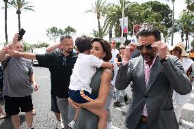 Cannes - Eva Longoria And Family On The Croisette