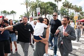 Cannes - Eva Longoria And Family On The Croisette
