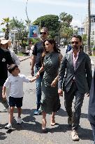 Cannes - Eva Longoria And Family On The Croisette