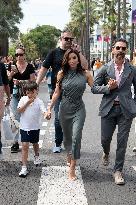 Cannes - Eva Longoria And Family On The Croisette