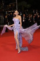 Cannes La Femme La Plus Riche Du Monde Premiere AM