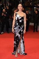 Cannes La Femme La Plus Riche Du Monde Premiere AM