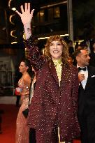 Cannes La Femme La Plus Riche Du Monde Premiere AM