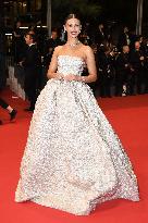 Cannes La Femme La Plus Riche Du Monde Premiere AM