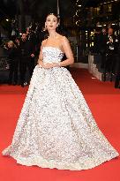 Cannes La Femme La Plus Riche Du Monde Premiere AM