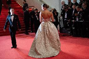 Cannes La Femme La Plus Riche Du Monde Premiere AM