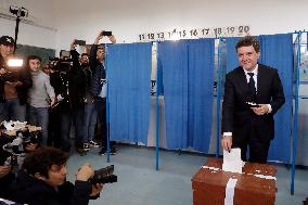 Pro-European Candidate Nicusor Dan Wins The Presidential Election - Bucarest