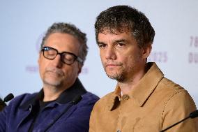 Cannes O Agente Secreto Press Conference NG