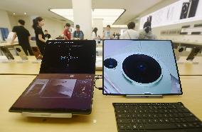 World First Huawei HarmonyOS Foldable Computer MateBook