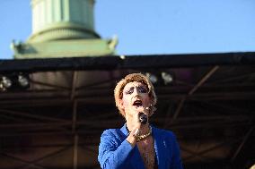 Bal de l'Amour - Paris Celebrates Love and Against Homophobia