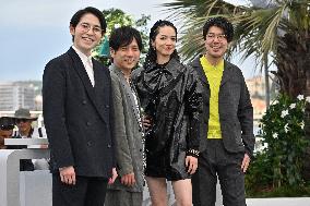 Cannes Photocall Exit 8
