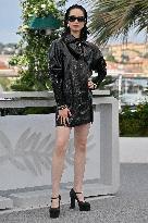 Cannes Photocall Exit 8