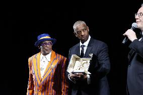 Cannes - Denzel Washington Receives A Surprise Palme d'Or d'Honneur