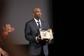 Cannes - Denzel Washington Receives A Surprise Palme d'Or d'Honneur