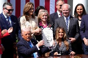 Donald Trump signs Take It Down Act - Washington