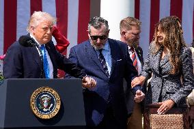 Donald Trump signs Take It Down Act - Washington