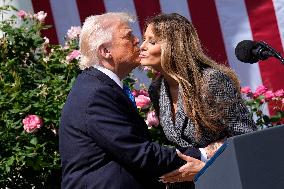 Donald Trump signs Take It Down Act - Washington