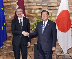 Japan PM meets Latvian president
