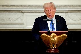 Trump Hosts Families of Fallen Officers, Announces Russia-Ukraine Peace Talks