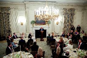 Trump Hosts Families of Fallen Officers, Announces Russia-Ukraine Peace Talks