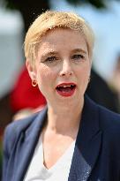 Cannes - Dites-Lui Que Je Laime Photocall
