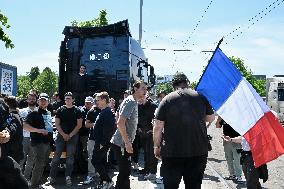 Demonstration of Angry Showmen - Strasbourg