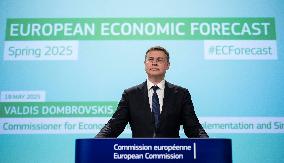 Belgique, Bruxelles :  le commissaire européen au Commerce Valdis Dombrovskis, EU Spring 2025 Economic Forecast (19/05/2025)