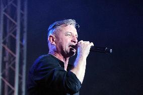 Zhadan i Sobaky performs in Kharkiv
