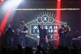Zhadan i Sobaky performs in Kharkiv