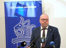 Police press conferece about the stabbing at the Vähäjärvi School