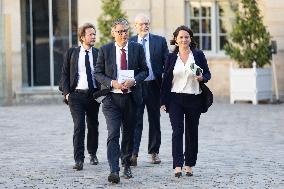 Members of Socialist Party At Matignon - Paris