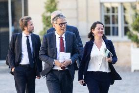 Members of Socialist Party At Matignon - Paris