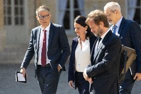 Members of Socialist Party At Matignon - Paris