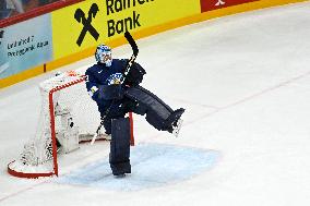 ICE HOCKEY WC SLOVAKIA-FINLAND