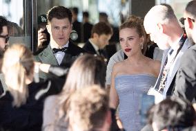 Cannes Scarlett Johansson, Colin Jost leave Hotel Marriott MP