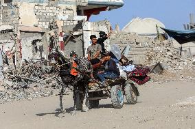 Palestinian Flee Following Israeli Displacement Orders - Palestine
