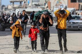 Palestinian Flee Following Israeli Displacement Orders - Palestine