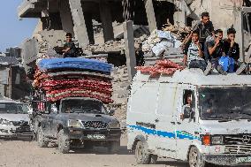 Palestinian Flee Following Israeli Displacement Orders - Palestine