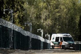 FINLAND - RUSSIA - BORDER - FENCE