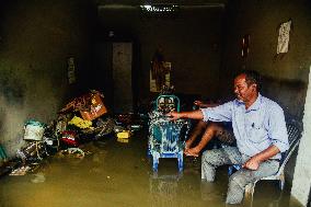 Heavy Rain Floods Guwahati Streets - India