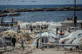 Gaza Seaport Becomes Displacement Shelter - Palestine