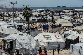 Gaza Seaport Becomes Displacement Shelter - Palestine