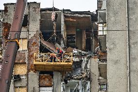 Emergency works at Odesa apartment block damaged by Russian drone attack on May 1