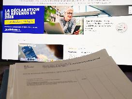 Illustration of Online Tax Declaration - France