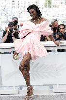 Cannes - Aisha Can’t Fly photocall DN