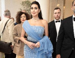 Cannes Yasmine Sabri leaves Hotel Martinez MP