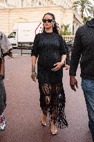Cannes - Pregnant Rihanna On The Croisette