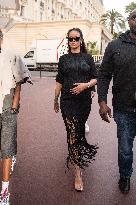 Cannes - Pregnant Rihanna On The Croisette