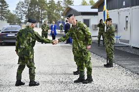THE KING VISITS SWEDISH NATO SOLDIERS IN LATVIA