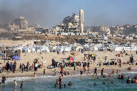 Gaza Seaport Becomes Displacement Shelter